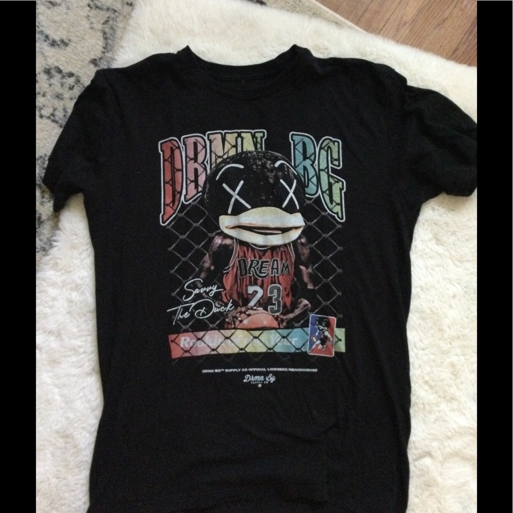 Dream Big BB T size Medium